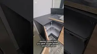 Vnitřn&iacute; vybaven&iacute; kuchyňsk&eacute; linky v pergole v&yacute;suvn&yacute;m a otočn&yacute;m dr&aacute;těn&yacute;m syst&eacute;mem. #kuchynskalinka