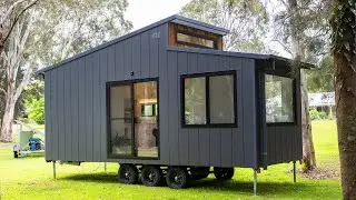 Absolutely Stunning Lifestyle Series 7200NLR Tiny House Has Everything You Need