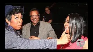 Aretha Franklin Surprises Brandy Backstage [Priceless Reaction]
