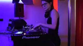 Dastech vs.Nadja Theresia @ KINGS ROS 9.11.2016
