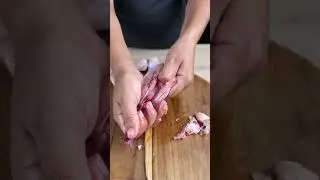 Se voc&ecirc; sempre achou dif&iacute;cil desossar coxa de frango, essa dica vai mudar tudo.