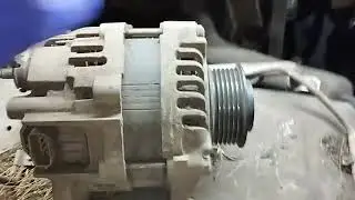 Мitsubishi L200 Как снять генератор! Замена генератора.
