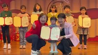 芸芸首次上台領獎