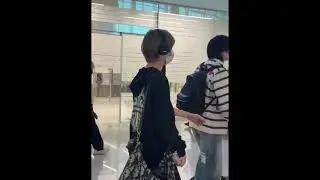 yeonjun put hwang choon and bamgeut together at her bag #yeonjun #beomgyu #yeongyu #beomjun #txt