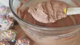 Whipped Chocolate Buttercream Frosting Recipe