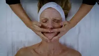 HydroGlow - HydroPeptide