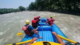 Extreme River Rafting on Vyas River! || manali river rafting with family & friends