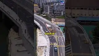 Dom Na Środku Autostrady