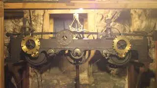 St. Andrews, Grinton clock striking one