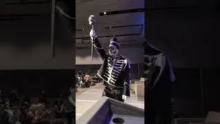 Dracula hosts this year's HALLOWEEN XSPO COSTUME CONTEST 2025