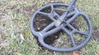 Металлоискатель Fisher F2 (Фишер 2)  НЕ ВИДИТ МОНЕТЫ если рядом лежит...