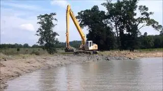 Liebherr 934 Long Reach Excavator Dredging Pond