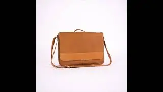 Kenneth Cole REACTION Risky Business Messenger Full-Grain Colombian Leather Crossbody bag