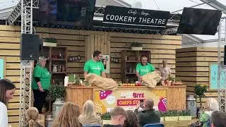 Richard Quigley with Chris Galvin at The Great Wight Bite.
