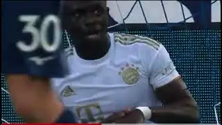 See what Sadio Mane told the Assistant referee &hellip;&hellip;..
