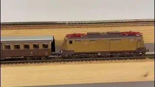 E 424 070 con citofono perego e convoglio navetta Ep III ACME 70045