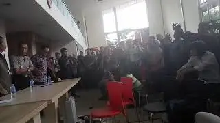 konpers terkait kebakaran Cinere Bellevue Mal di Marketing Gallery, cinere, ricuh, jumat 6/10/17
