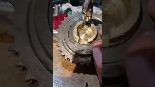 Peugeot xd3t Rebuilding.  Volvo Penta Md21 Seawaterpump mounting. Marine conversion. Brass turning.