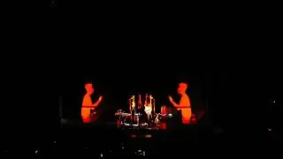 FKJ Tadow live @ L'Olympia - Paris. Date: 08/02/2019
