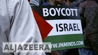 Israel passes law to ban boycotters