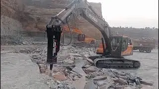 Hyundai machine poclane #hyundai #breaker #poclane #excator #working #mines #stonemines