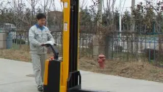 electric forklift truck OLIFT