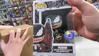 #shorts Opening PopinaBox Winged Venoms hoping for a Chase. #funkopops #funkos #venom