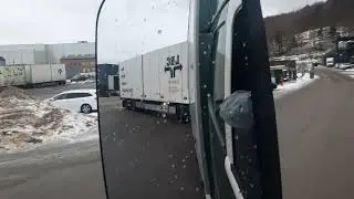 backning med lastbil och sl&auml;p