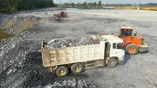Part02! Launch a Fantastic Project! Use a SHANTUI dump truck and bulldozer to fill a deep pond in a 