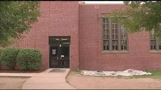 Strangers entering schools: How districts keep students safe on voting days