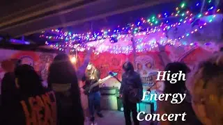 A beautiful high energy DIY concert 