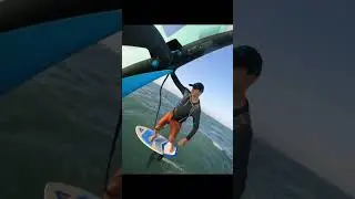 Wingfoil surf carving bumps