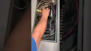 Dangerous electrical panel testing! #homes#electrical#electricians
