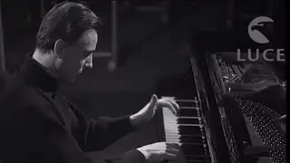 Arturo Benedetti Michelangeli plays Scarlatti (doc. 1949) HQ