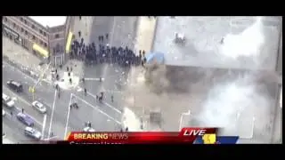 (4/27 6:30) Rioters burn CVS after looting #BaltimoreRiots #Baltimoreriots