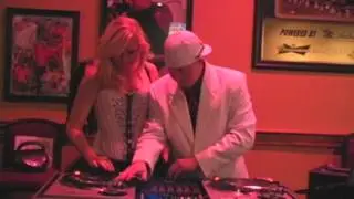 DJ Valence 