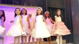 Les élèves de CM1 vous présentent une chanson intitulée “Elle”🌸😍