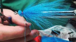 Tying a Blue and White Bucktail Teaser Fly for Flounder Fishing