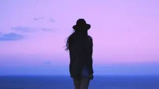 Mvnners - About Her