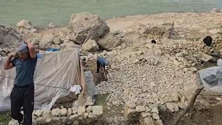 🌊🏕The delightful creativity of nomads for beautiful paving stones and the harsh life by the river🌟⚒️