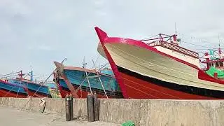Semoga lancar berkah rezekinya pak bu para nelayan