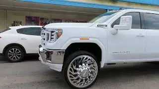 2021 GMC 3500HD!!!! Dually on 30' Chrome Truck Wheels