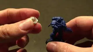 Conversion Corner: Bombshell Miniatures bubble-head helmet review.