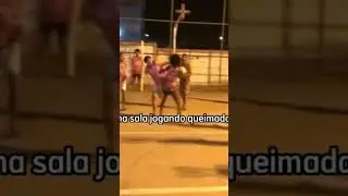 Minha sala jogando queimado