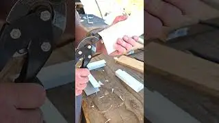 Metal Trim: Real Time #thow #metalsiding #handwork