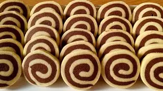 These cookies melt in your mouth | Pinwheel Cookies!  Vanilla & Chocolate Pinwheel Butter Cookies