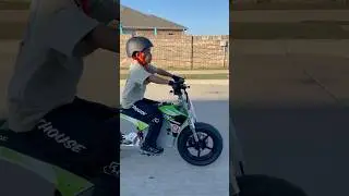 Midwestminimods .com for the parts!  #razor #bike #sx500 #fun #foryou #surronster #automobile #biker