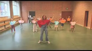 Dans 'Gelukkig Zijn'  Schoolthema Sint-Calasanz 22-23