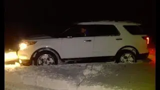 Ford Explorer 5 in deep snow