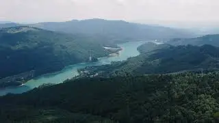 Lacul Paltinu vazut de pe Varful Secaria